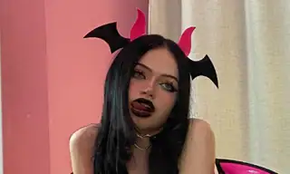 Dark_Diva live VR cam preview