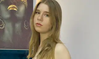 Katherine_Blue7 live VR cam preview