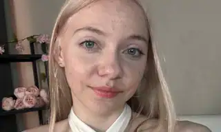 NyxBlonde live VR cam preview