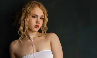 Linadoll112 live VR cam preview
