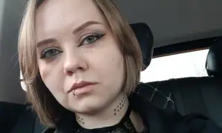 Tara-Linn live VR cam preview
