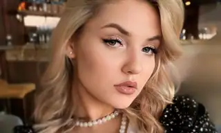 Cute_Arya live VR cam preview