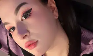 Ellie_Peach live VR cam preview
