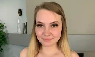 OliviaMoonS live VR cam preview
