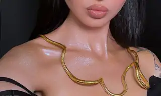 lady_nomercy live VR cam preview