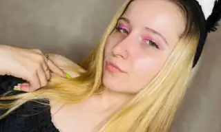 Milana_Key live VR cam preview