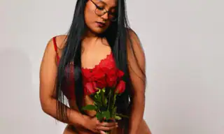 ella_montoya live VR cam preview