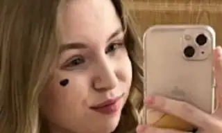 Linda__Bloom live VR cam preview