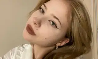 annie_blush live VR cam preview