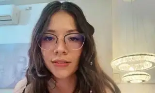 SaraSavage live VR cam preview