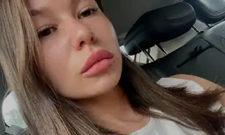 pearl_gloww live VR cam preview