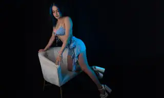 AnnyHizzle live VR cam preview