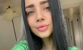 Carmen_Lee live VR cam preview
