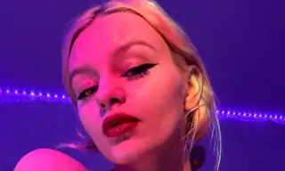 LolaHoward live VR cam preview
