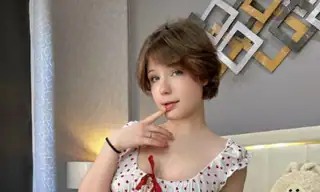 MiaDream__ live VR cam preview