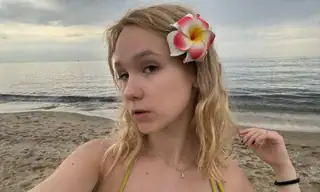 sophie_blossom live VR cam preview