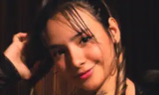Mia_lucianaa live VR cam preview