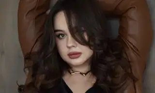 MaddyCroft live VR cam preview