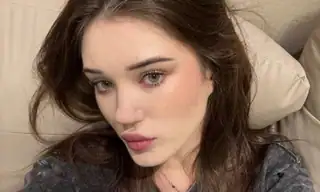 MollyBaby live VR cam preview