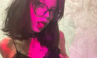 KristenLowee live VR cam preview