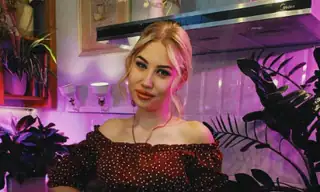 Sonya_Brown live VR cam preview