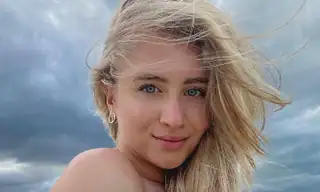 BeatriceRise live VR cam preview
