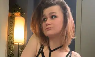 peach_ava1nche live VR cam preview