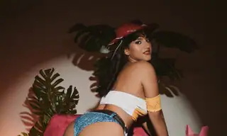 nia7 live VR cam preview