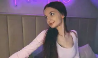 AliciaCore live VR cam preview