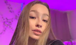 -Inessa live VR cam preview