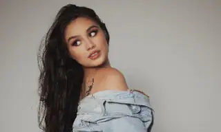 AprilWatson live VR cam preview