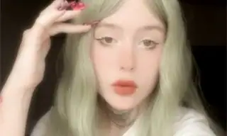 LizziBi live VR cam preview