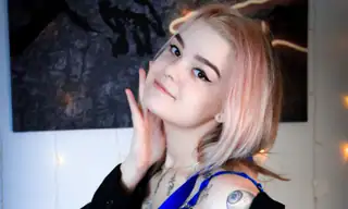Michelle_Dark live VR cam preview