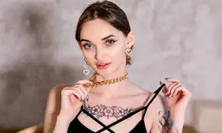 Vivienne_V live VR cam preview