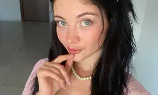 Foxy_Dreams live VR cam preview