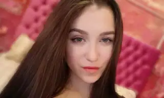 OliviaDesire live VR cam preview