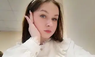 Pixie_Luv live VR cam preview