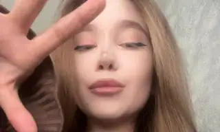 Lina_Glow live VR cam preview
