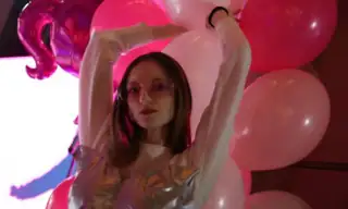 HarlyLow live VR cam preview